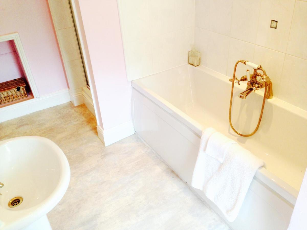 Nightingale'S Loft Bed and Breakfast Ashbourne  Eksteriør billede